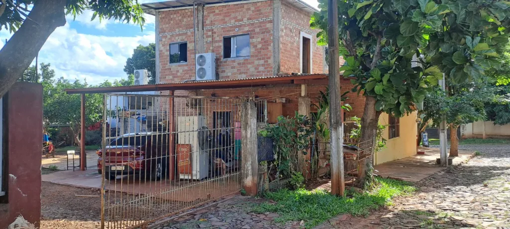 Vendo casa con salones comerciales en Pte Franco — foto 2