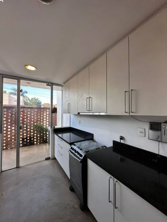 ALQUILO TRIPLEX ZONA SACRAMENTO — foto 2