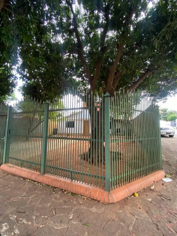 En venta terreno con pequeña casa en esquina de 240m2 en Valle Apua — foto 2