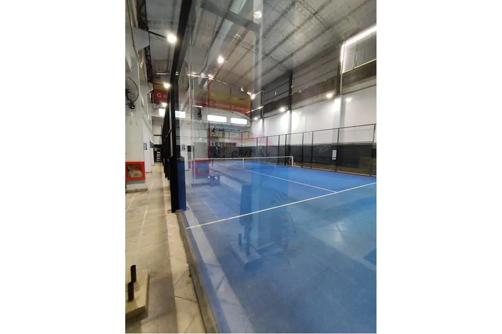 VENDO DEPOSITO CON CANCHA DE PADEL EN YCUA SATI — foto 3
