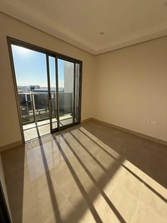 Alquilo hermoso departamento a estrenar zona Conmebol — foto 3