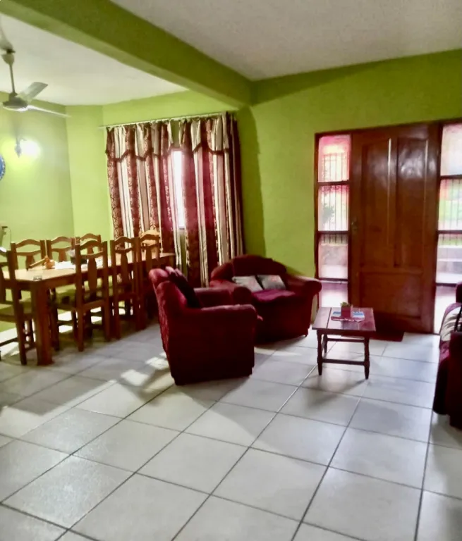 HERMOSA RESIDENCIA EN LAMBARE - SAN ISIDRO — foto 3
