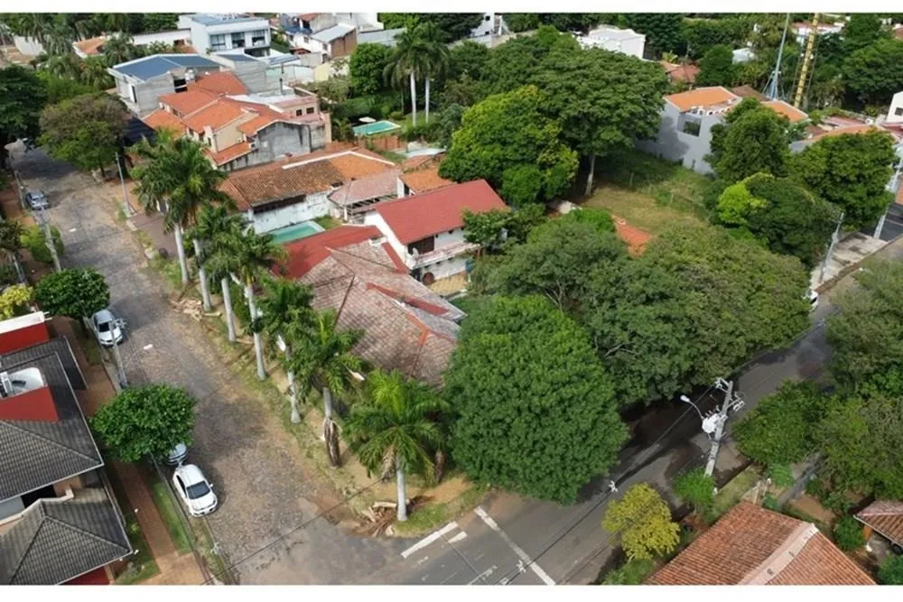 TERRENO EN ESQUINA ZONA PASEO LA GALERIA — foto 3