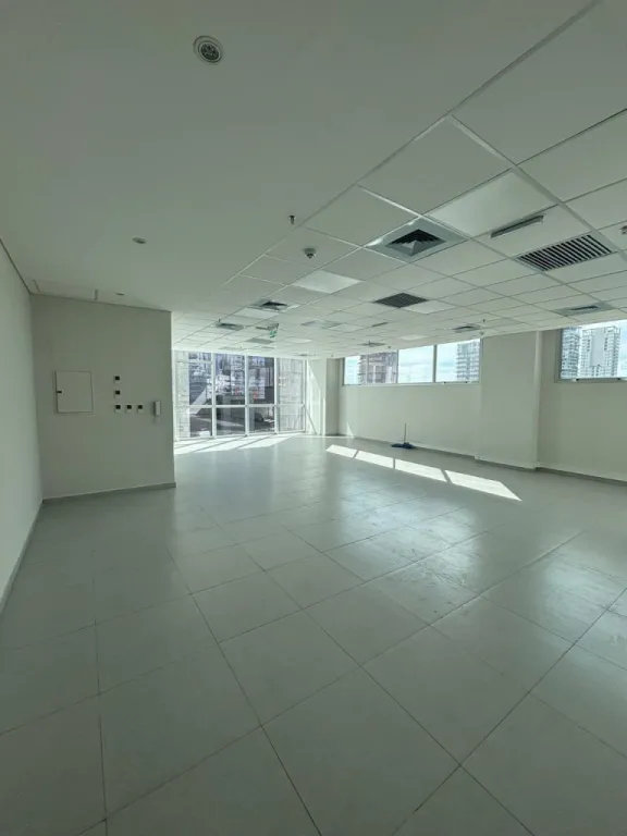 EDIF. THE TOP BUSINESS, EJE CORPORATIVO: 100 M2, VISTA PANORÁMICA, OPC. SUP. PERSONALIZADA — foto 3