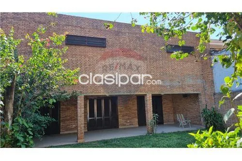 Casa en Venta en Asunción Republicano Dr. Raúl Casal entre Practicante Dionicio Jara y P — photo 2