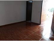 Alquilo casa en capiata Kennedy
