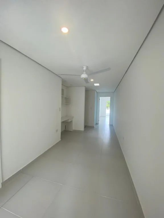 VENDO FINO DUPLEX A ESTRENAR SOBRE ASFALTO EN LUQUE ZONA LAURELTY COD 5379 — foto 3