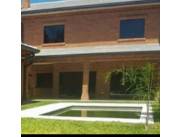 Lujosa Residencia Lambaré Campus UAA 5 dormitorios piscina 2 suites