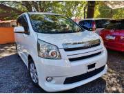 Toyota Noah 2008 za