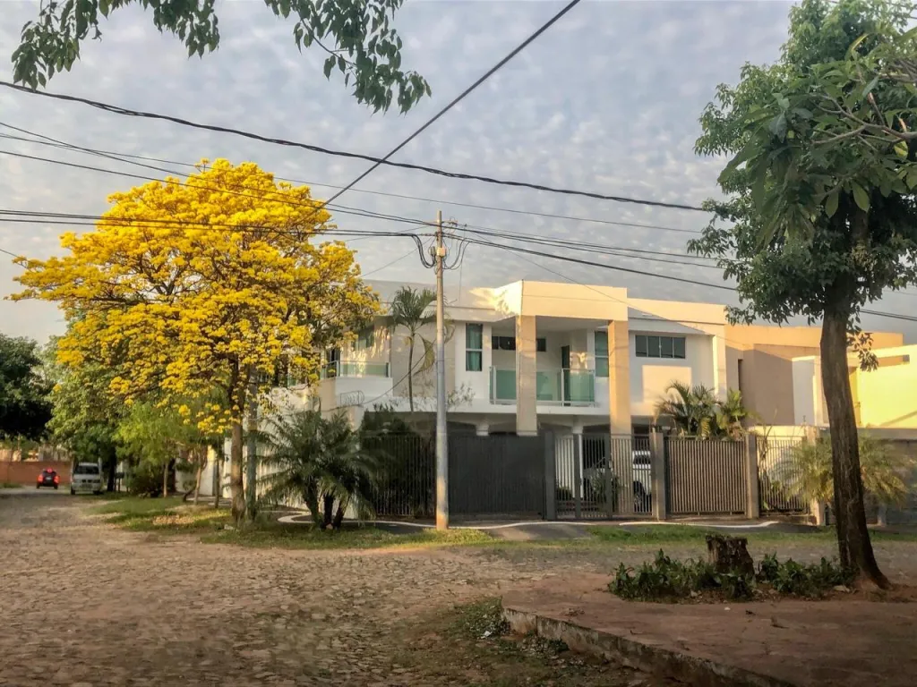CASA EN ESQUINA — foto 2