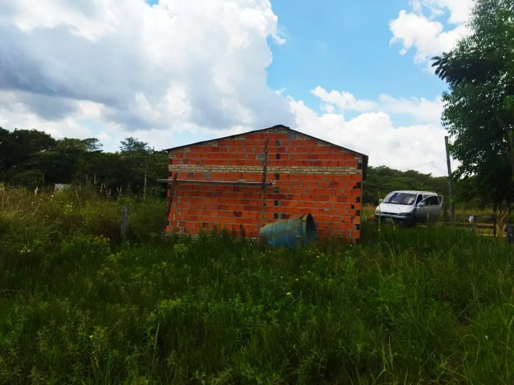 Vendo terreno con casa en construcción — foto 2