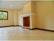 EN VENTA HERMOSA CASA EN ZONA GOETHE!