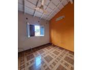 vendo casa sobre la av felix bogado entre septima y octava