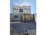 VENDO HERMOSO CASA SEMINUEVA DE 3 DORMITORIOS PUERTO PABLA
