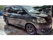 Toyota Noah 2009