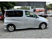 VENDO. TOYOTA FUNCARGO AÑO 99/2000 MOTOR 1.500 4X2 REC IMPORT