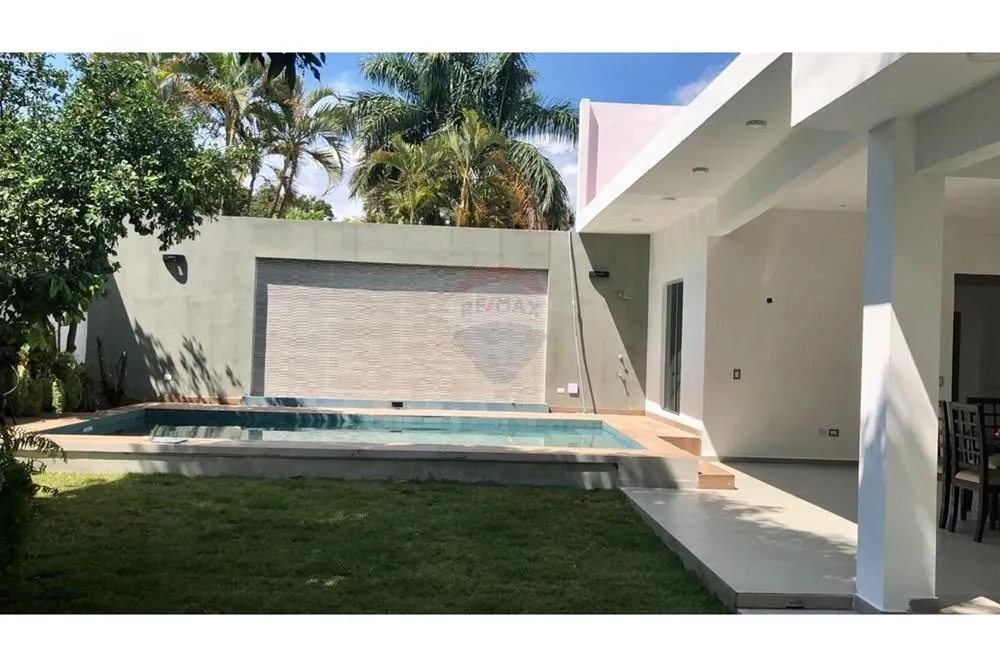 VENDO CASA EN ESQUINA EN BARRIO HERRERA — foto 2