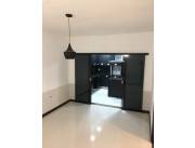 VENDO AMPLIA CASA EN FDM Z/ SUR
