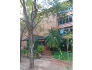 Villa Morra - Boggiani: Confortable y amplio DEPTO-Balcón terraza, 3 DORMIT, 2 Garajes