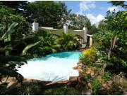 Se venden 2 hermosas casas con dos piscinas en Costa Irala Quiindy Acahay Ybycui