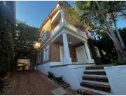 LAS MERCEDES, PROX. COL. SAN JOSÉ: P/ CASA U OFICINA, 4 DORMIT, AMPLIOS AMBIENTES, 6 GARAG