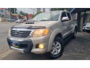 VENDO TOYOTA HILUX 4x2