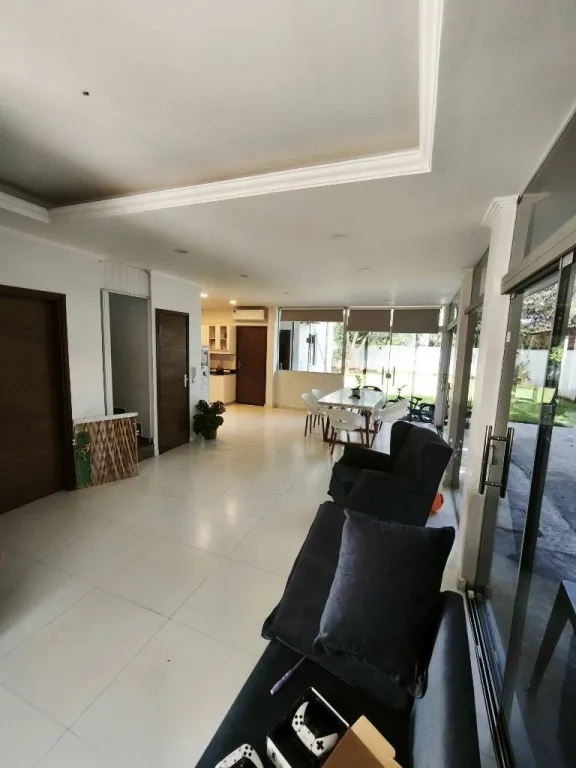 ALQUILER DE CASA EN BARRIO CERRADO LA FLORESTA – ZONA AEROPUERTO — foto 3