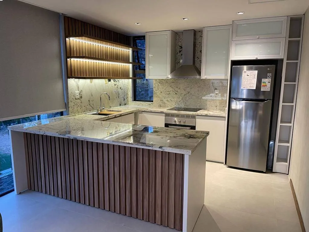 EN VENTA - EXCLUSIVA RESIDENCIA FINAMENTE AMOBLADA EN SAN BERNARDINO — фото 2