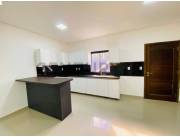 Vendo Duplex a estrenar en esquina, en Mora Cué, zona Tupa Rekavo
