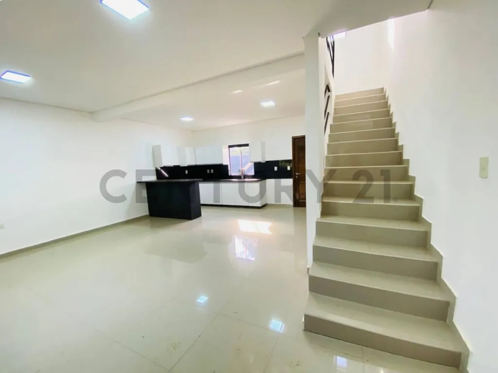 Vendo Duplex a estrenar en esquina, en Mora Cué, zona Tupa Rekavo — foto 2