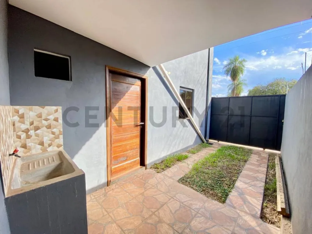 Vendo Duplex a estrenar en esquina, en Mora Cué, zona Tupa Rekavo — foto 3
