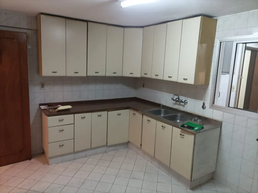 VENDO POR VIAJE! DPTO 2 HAB+ A DE SERVICIO CESTACIONAMIENTO Y BAULERA -EDIF PRIMAVERA — foto 2