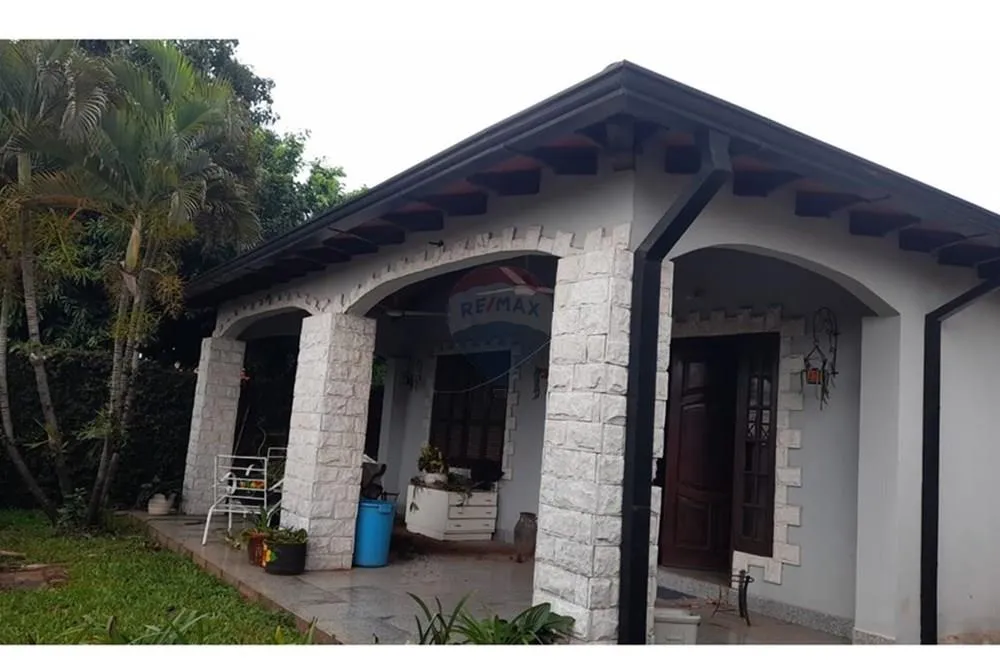 Vendo Casa en Ñemby - Barrio Rincón — foto 2