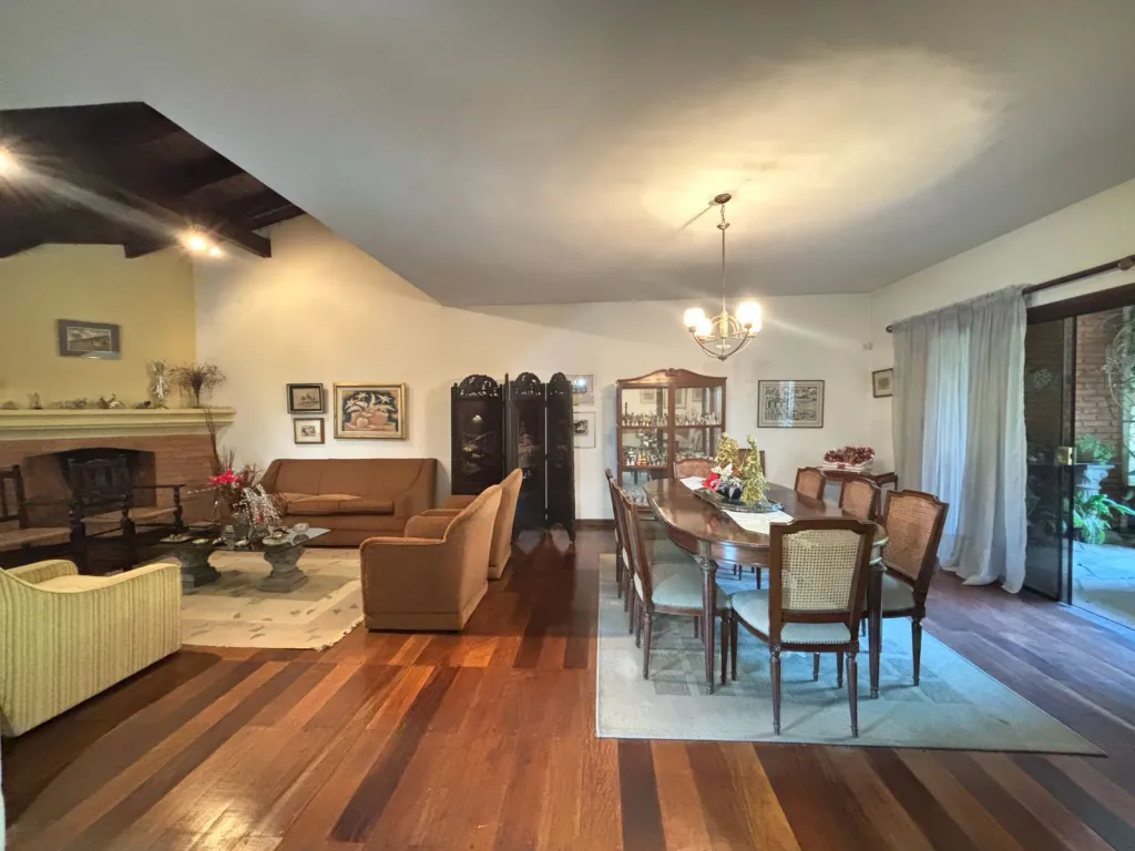 VENDO HERMOSA CASA SOBRE SACRAMENTO — foto 3