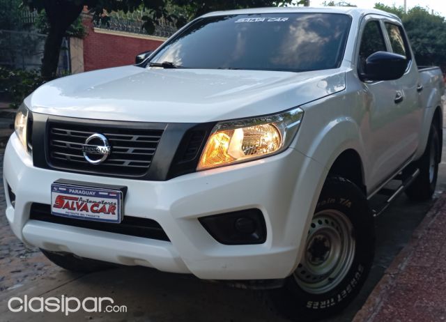 Intercambios de Autos - IMPONENTE NISSAN FRONTIER 2020 MOTOR 2.5 DIESEL MEC 4X4 A.A INTERIOR NEGRO ÚNICO DUEÑO!!!