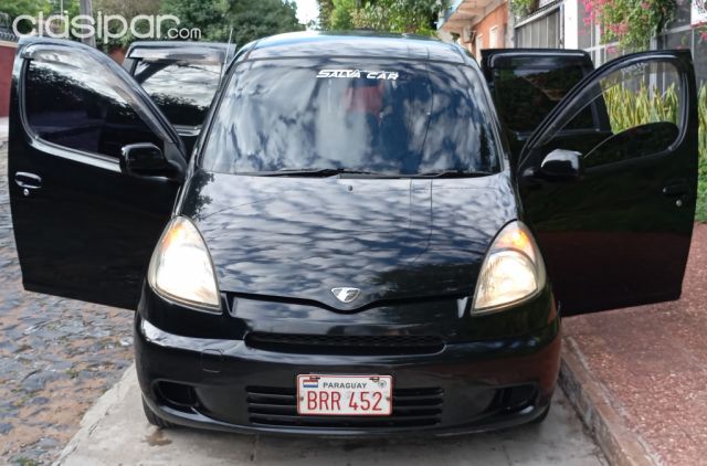 Intercambios de Autos - VENDO TOYOTA FUNCARGO AÑO 2001 MOTOR 1.5 4X2 AIRE FULL INTERIOR FINO CUIDADO!!!