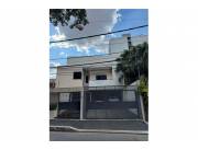 VENDO Casa en Villa Morra 4 dormitorios en Suite