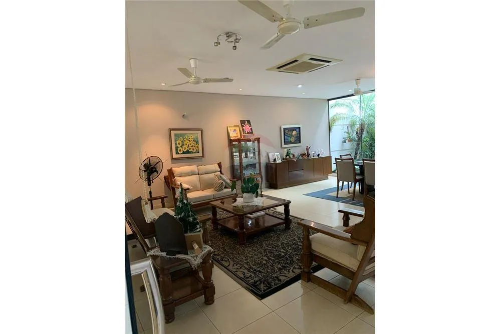 VENDO Casa en Villa Morra 4 dormitorios en Suite — фото 2