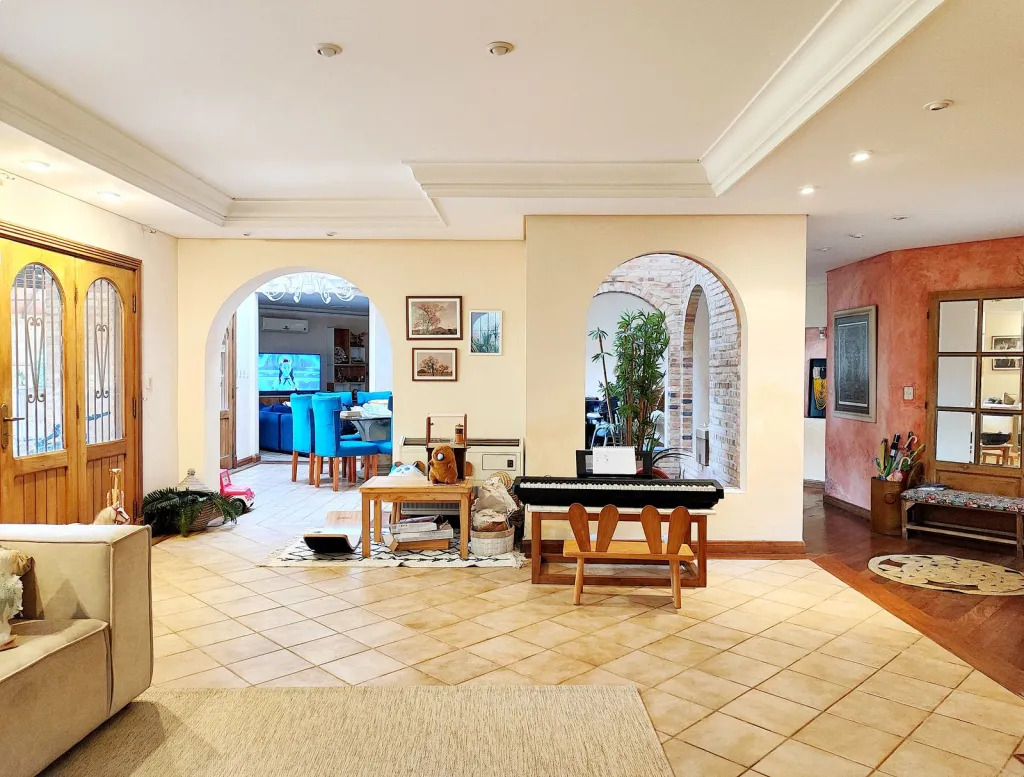 ✨ ¡En venta! Lujosa residencia en Lambaré ✨ — фото 3