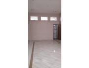 Alquilo salon Comercial a Mts de Ruta CIUDAD del Este