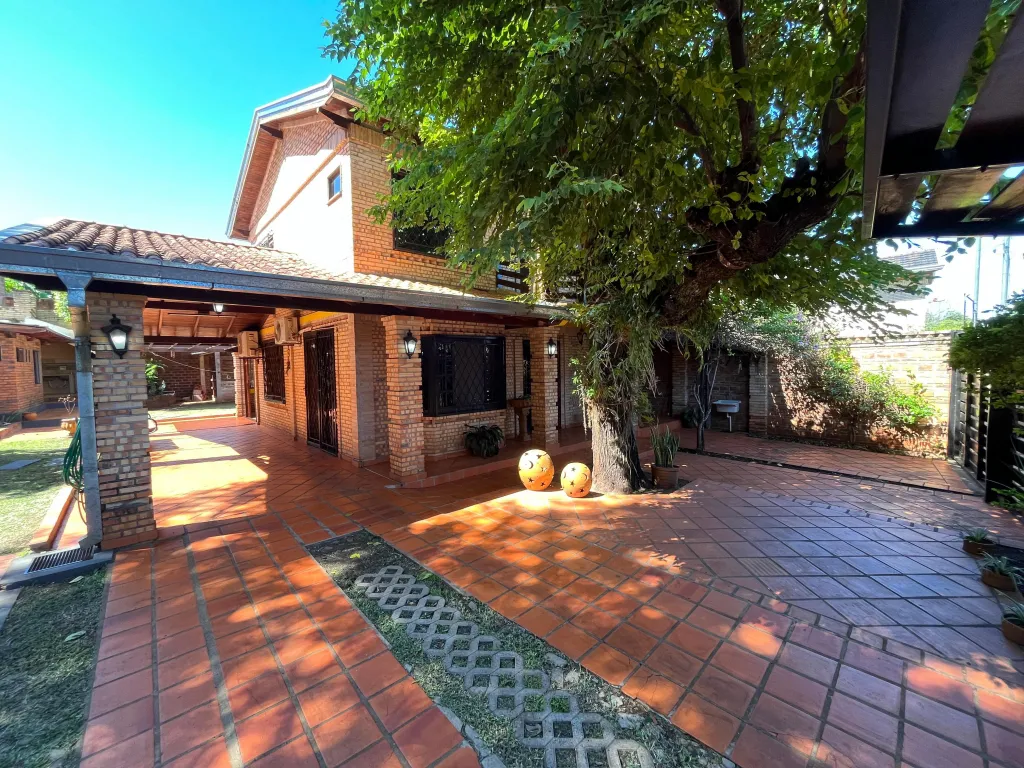 VENDO CASA EN EL BARRIO CARMELITAS DE CAMBYRETA: 7 habitaciones y 6 baños — foto 2