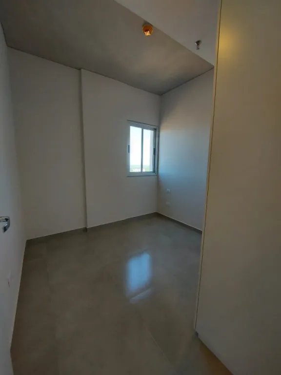 VENDO DPTO DE 2 DORMITORIOS EN BO. SAJONIA CON 1 COCHERA — foto 2