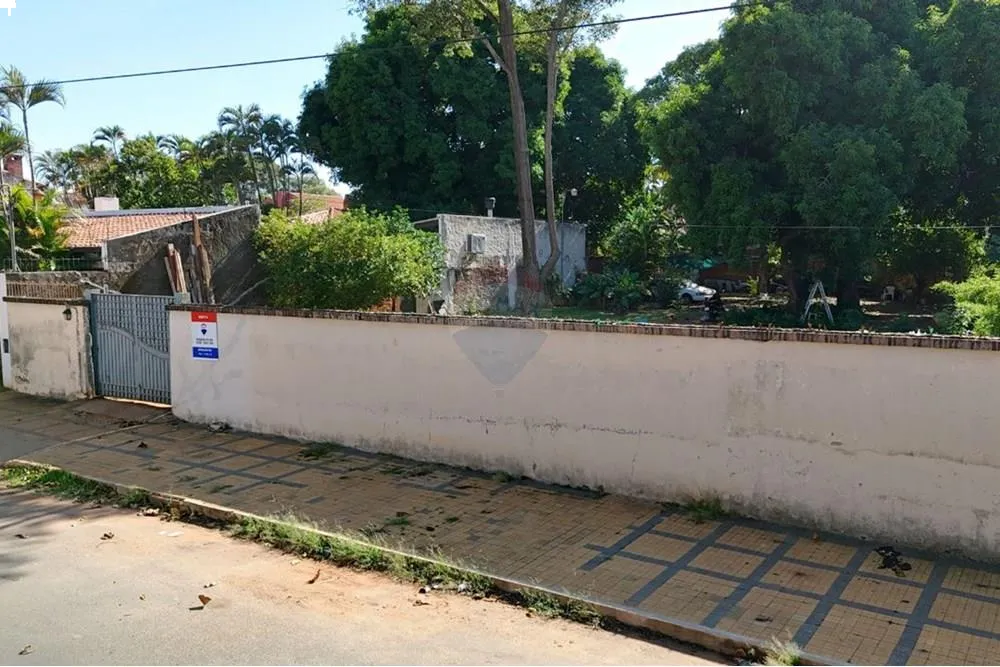 IMPORTANTE TERRENO EN VENTA EN BARRIO HERRERA — foto 2