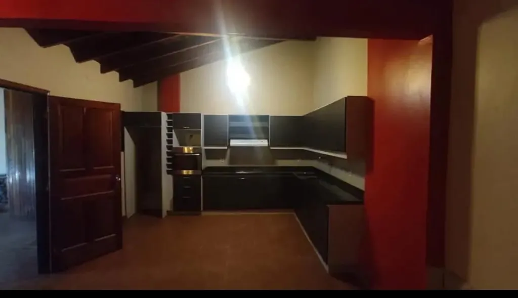Alquilo hermoso chalet en Fernando de la Mora — foto 2