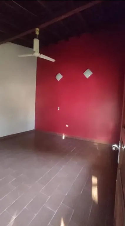 Alquilo hermoso chalet en Fernando de la Mora — foto 3