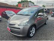 Hermoso y Unico Toyota Ractis recien importado con poco kilometraje sin detalles color gri