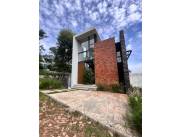 HERMOSA CASA FINAMENTE AMOBLADA EN VENTA EN LA CIUDAD DE SAN BERNARDINO