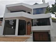 AMPLIA CASA EN ALQUILER ZONA COMERCIAL ASUNCION