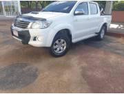 VENDO TOYOTA HILUX AÑO 2015