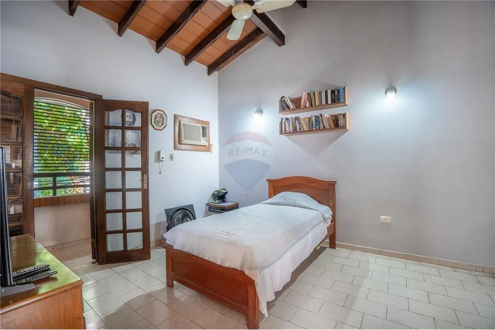 VENDO HERMOSA RESIDENCIA BARRIO SAJONIA — foto 3